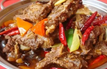 羊蝎子牛油火锅